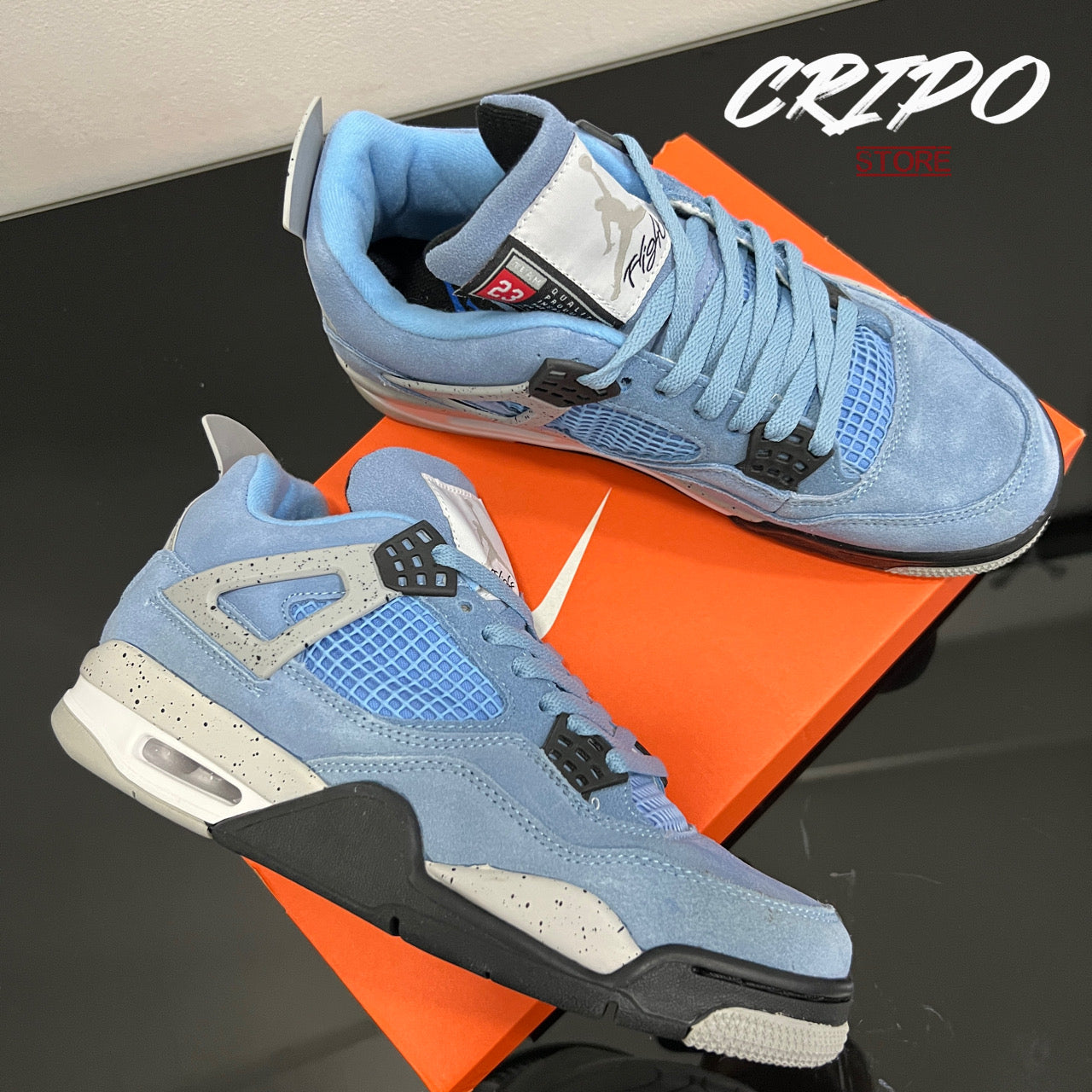 RETRO 4 - UNIVERSITY BLUE